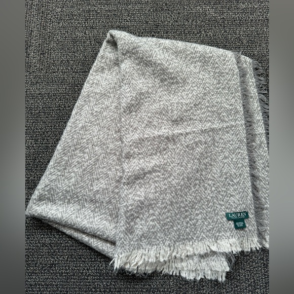 Lauren Ralph Lauren Other - Lauren Ralph Lauren‎ Scarf  100 %  Acrylic Warm, Soft, Comfy Gray